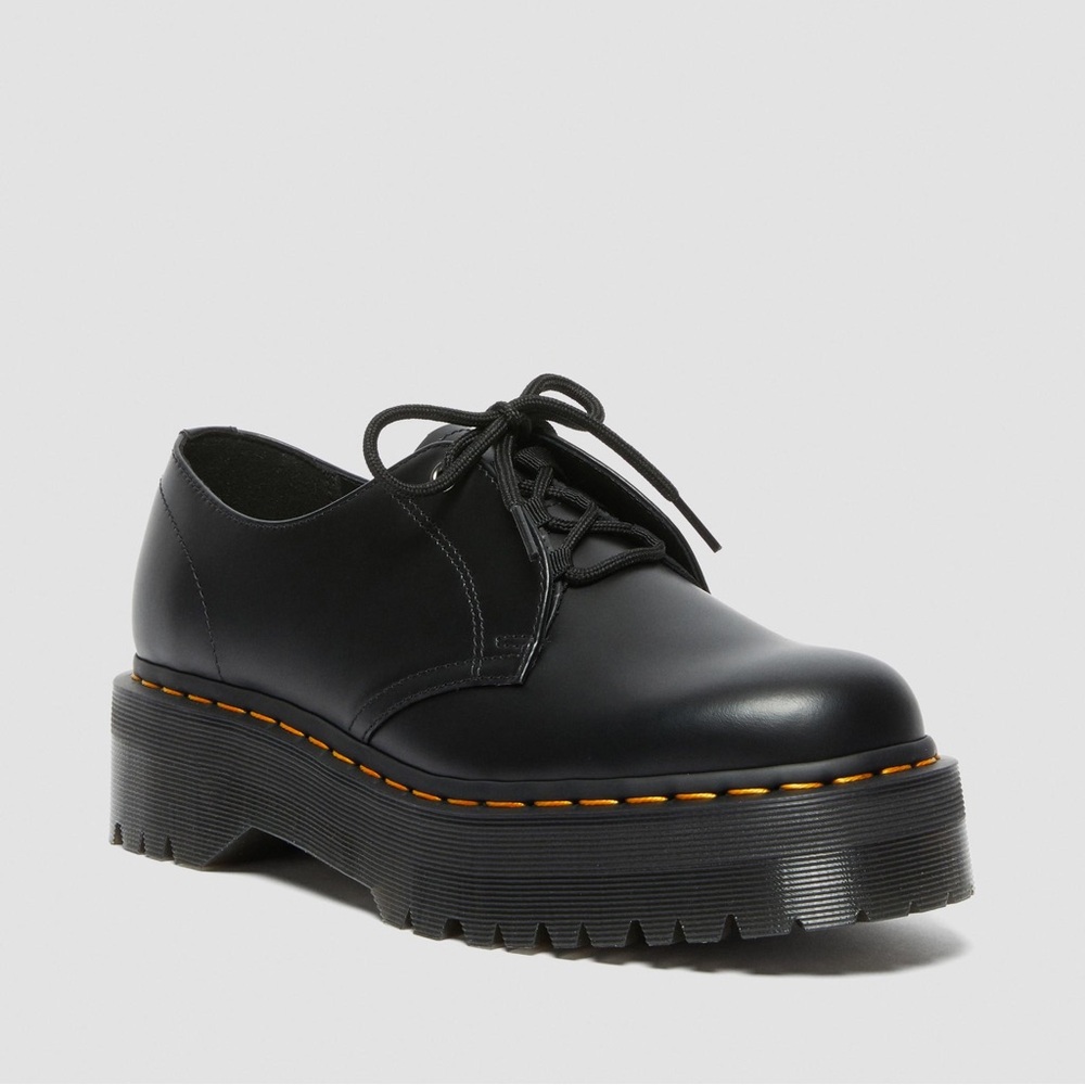 Dr Martens Jerrick Low Smooth Platform leather shoes